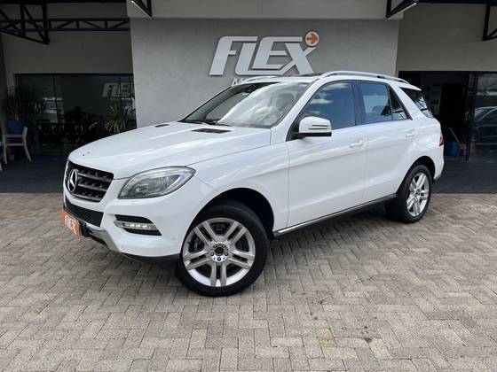 MERCEDES-BENZ ML 350 3.0 BLUETEC V6 DIESEL 4P AUTOMÁTICO MERCEDES-BENZ ML 350 3.0 BLUETEC V6 DIESEL 4P AUTOMÁTICO